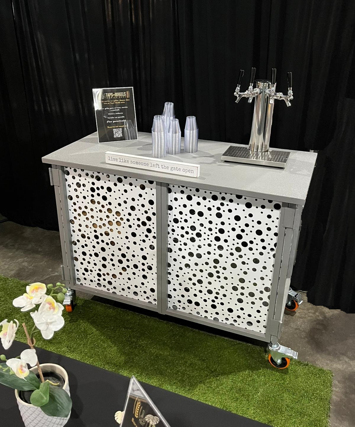 TAP Station – Compact Bar with 4 Taps + Karaoke